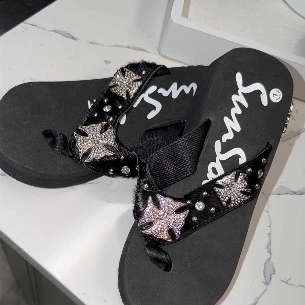Embellished Black Women's Flip Flop Sandals